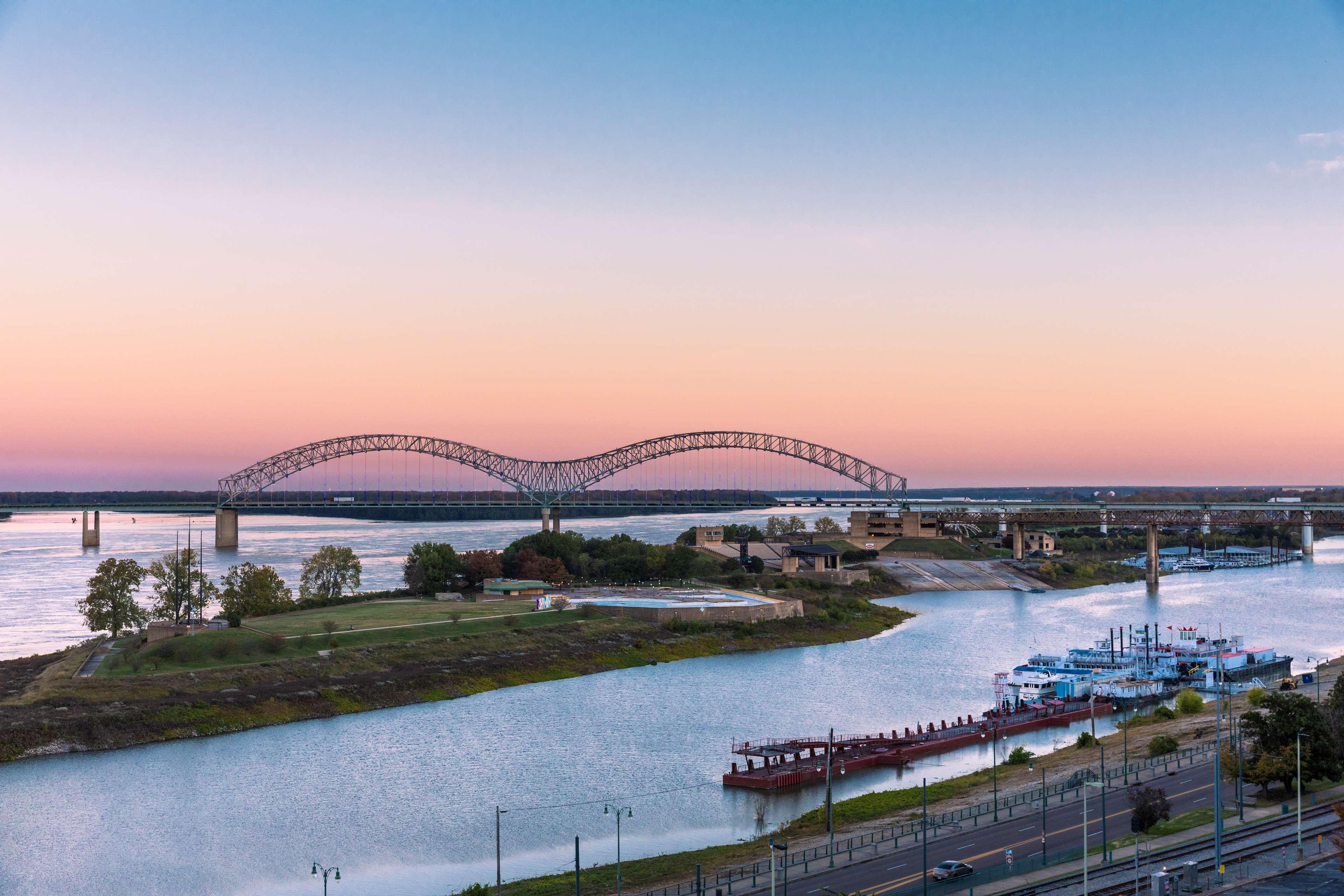Отель Hyatt Centric Beale Street Мемфис Экстерьер фото
